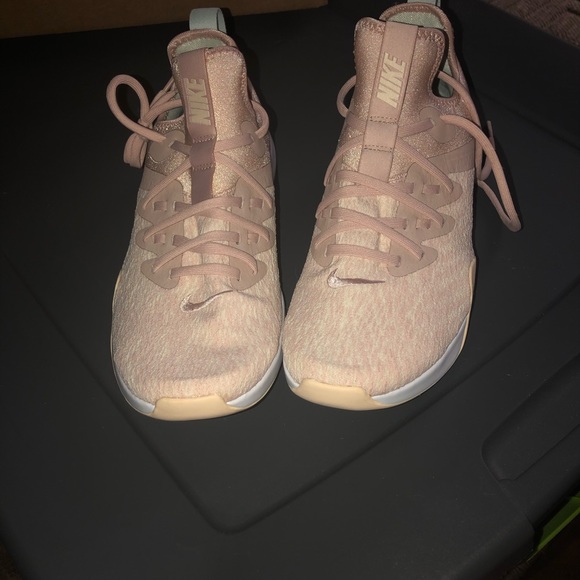 Nike Foundation Elite TR Particle Beige - Picture 2 of 4